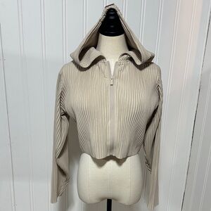 Maniere de voir cropped accordion pleated full zip hoodie size 4 NEW
